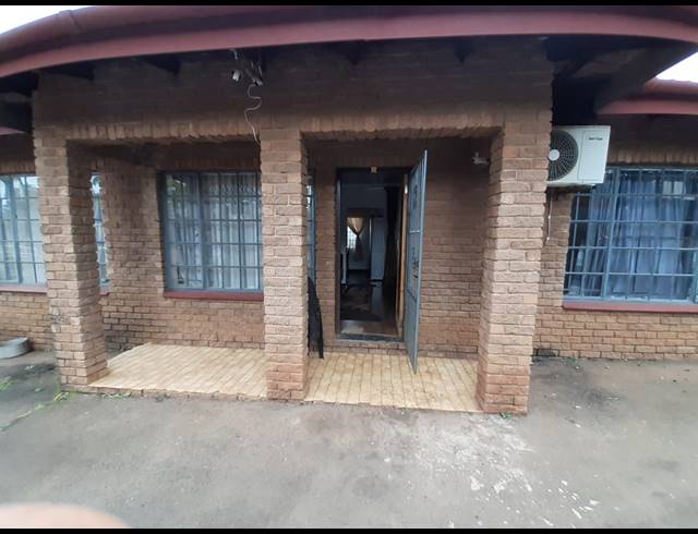 3 BEDROOM HOUSE SOLD IN DUNVERIA